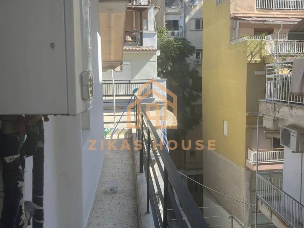 Θέα από μπαλκόνι