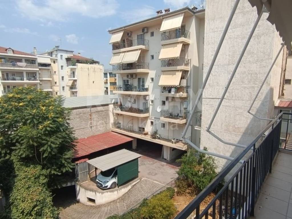 Θέα από μπαλκόνι