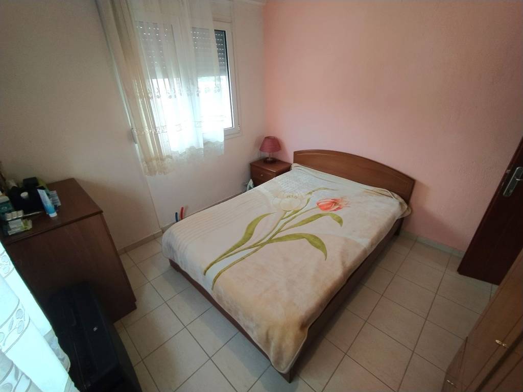 ANYPLACE MESITIKES YPERESIES