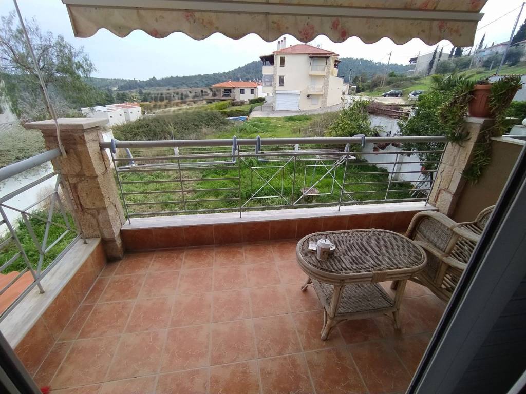 ANYPLACE MESITIKES YPERESIES