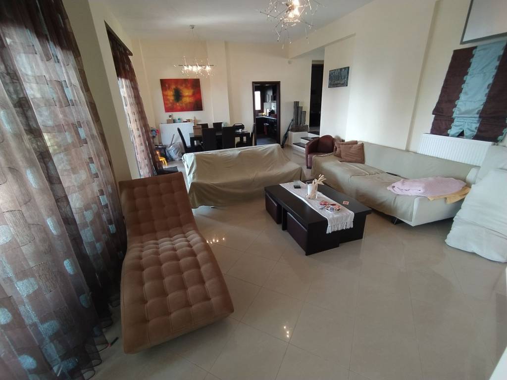 ANYPLACE MESITIKES YPERESIES