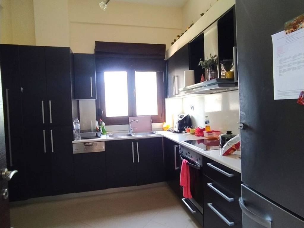 ANYPLACE MESITIKES YPERESIES