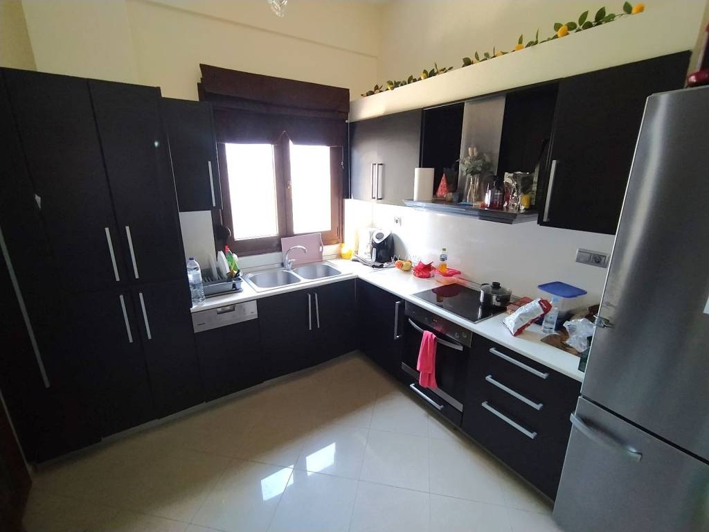 ANYPLACE MESITIKES YPERESIES