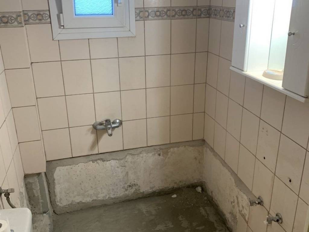 Forumland Real Estate, Μπάνιο με ντουζιέρα