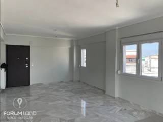 Forumland Real Estate, Σαλόνι