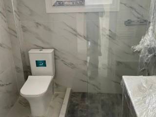 Forumland Real Estate, Μπάνιο