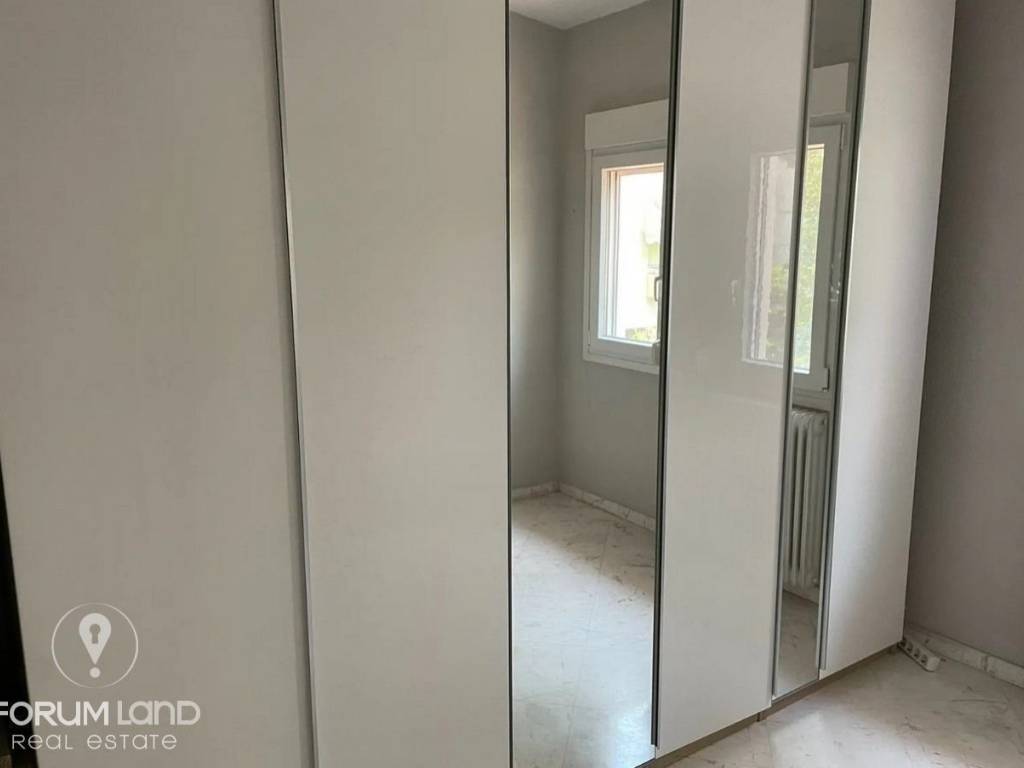 Forumland Real Estate, Ντουλάπες