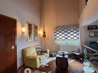 Forumland Real Estate, Χωλ