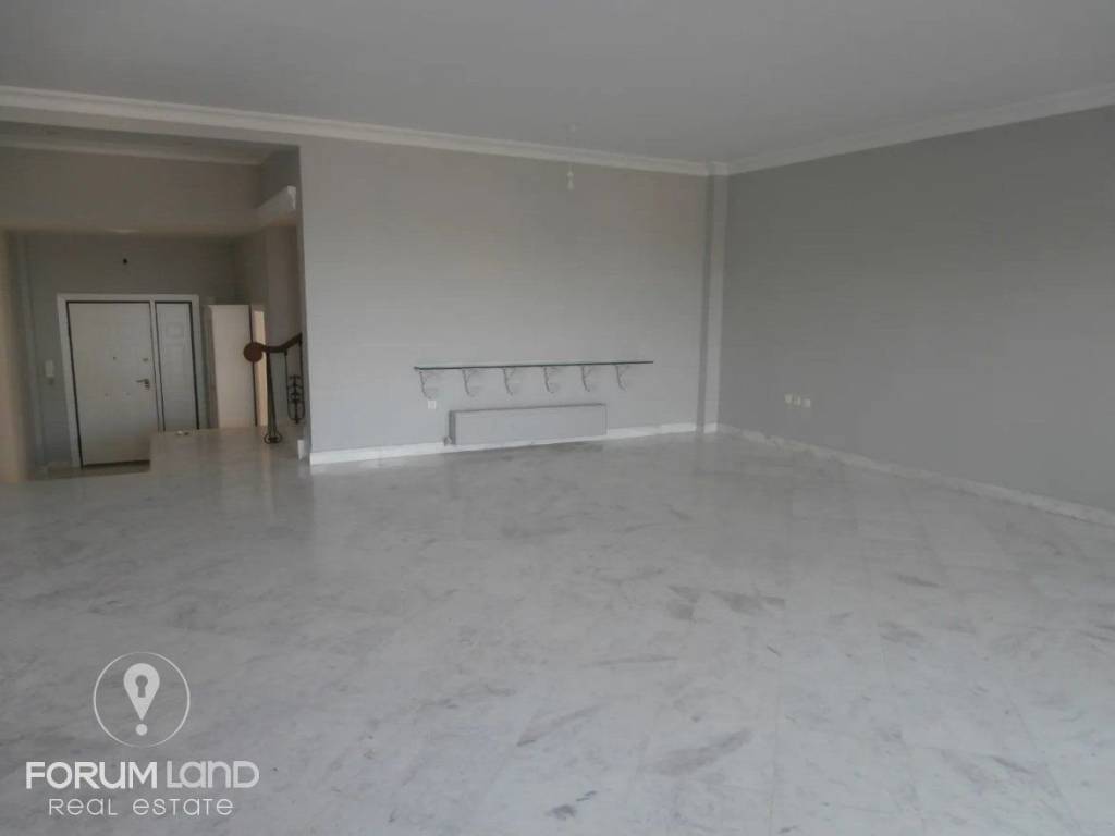 Forumland Real Estate, Σαλόνι με τζάκι