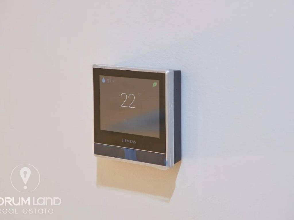 Forumland Real Estate, θερμοστάτης