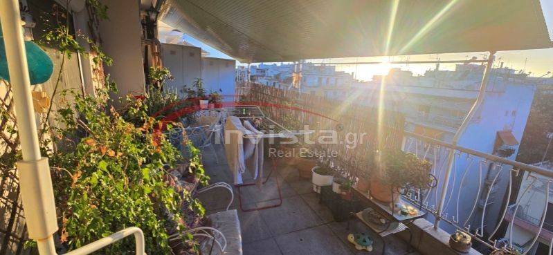 Θέα από μπαλκόνι