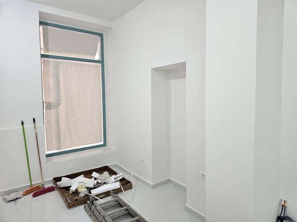 New luxurious store fully renovated