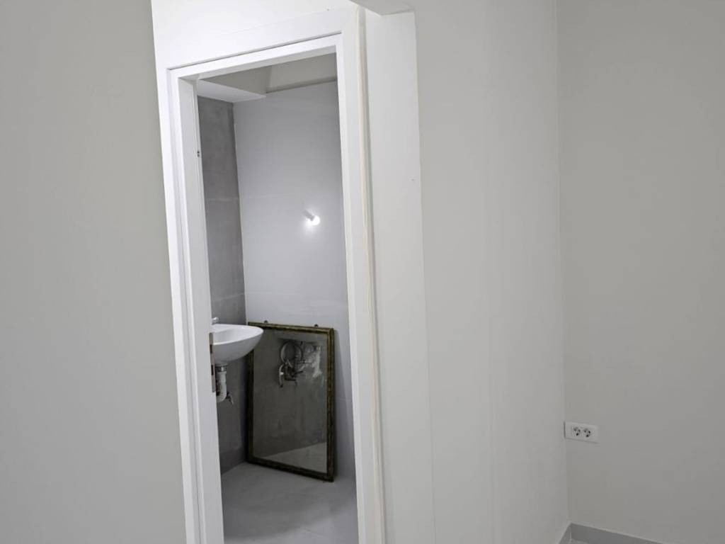 New luxurious store fully renovated