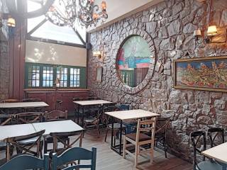 Εσωτερικοι χώροι