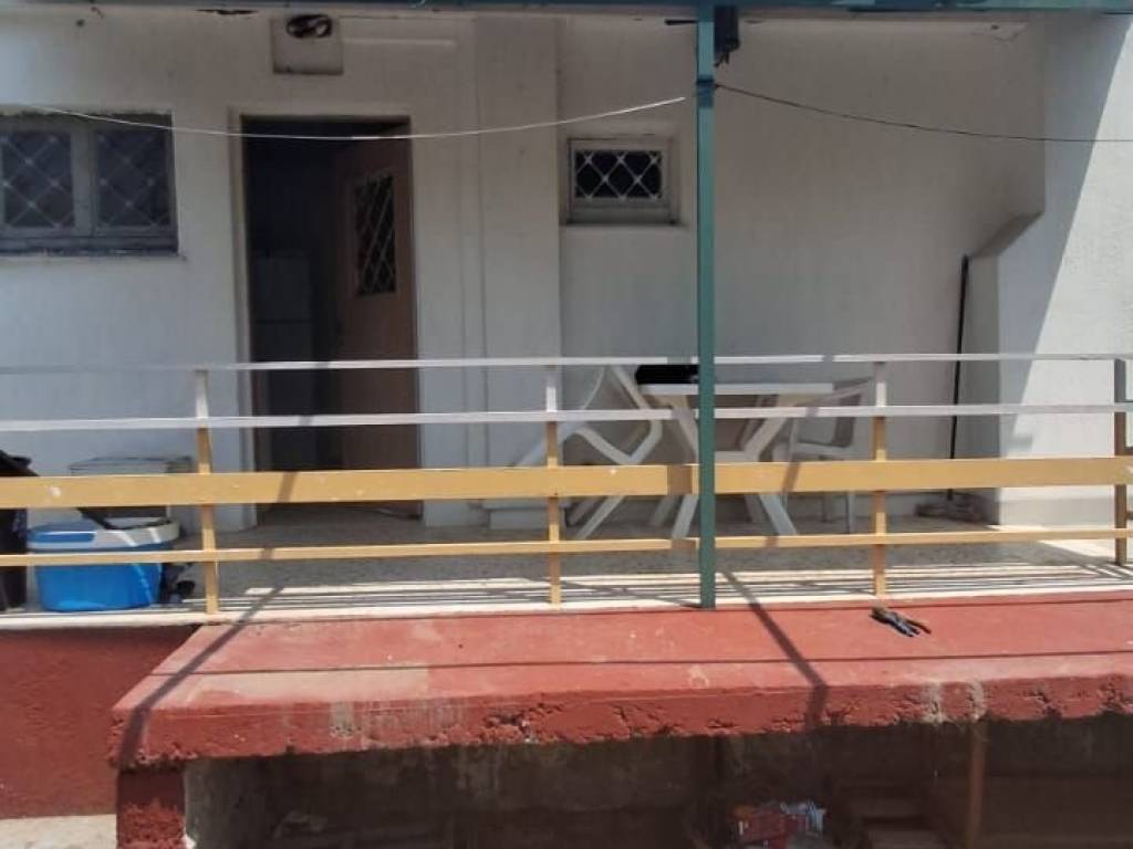 ΒΕΡΑΝΤΑ ΚΟΥΖΙΝΑΣ