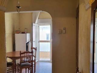 Forumland Real Estate, Είσοδος