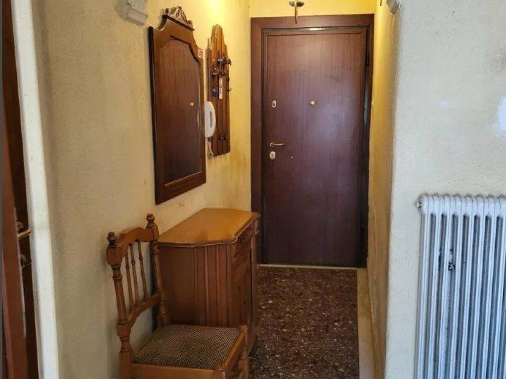 Forumland Real Estate, Διάδρομος