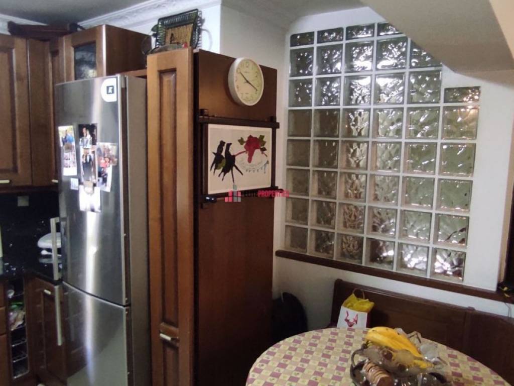 ΣΑΛΟΚΟΥΖΙΝΑ