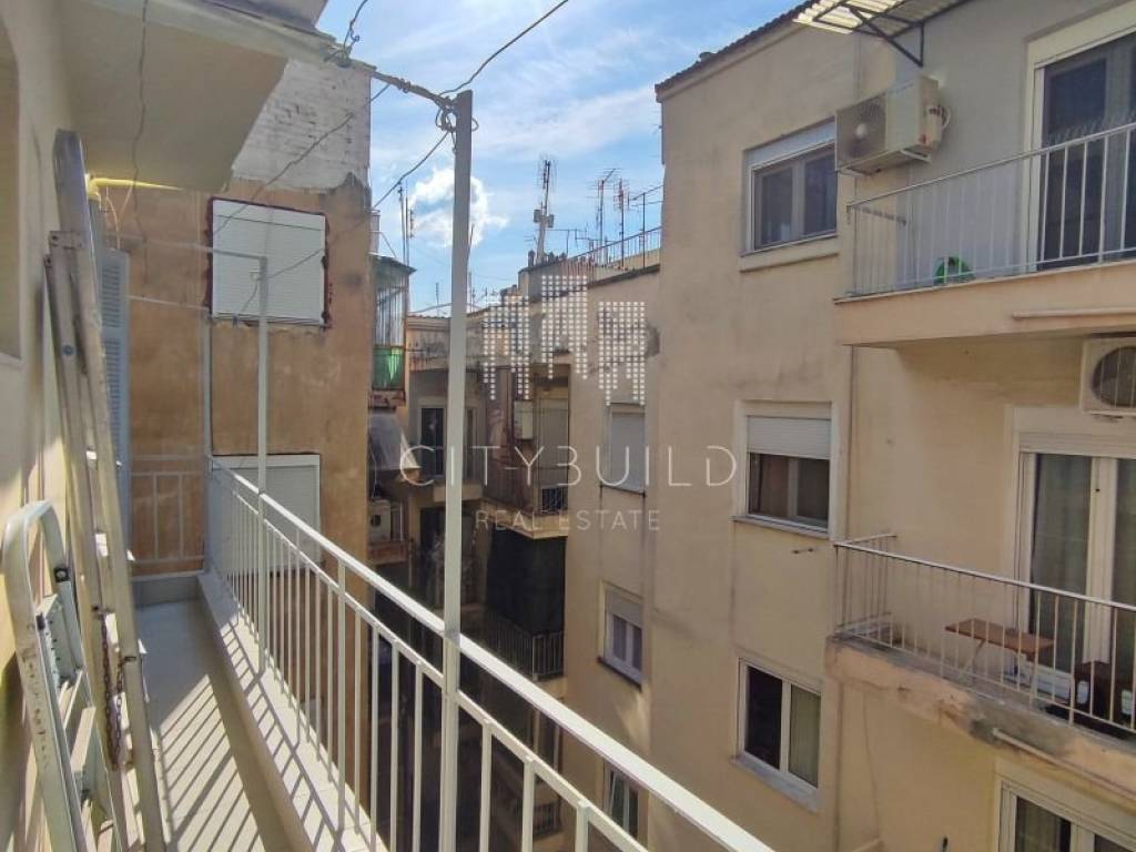 Θέα από μπαλκόνι