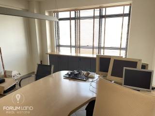 Forumland Real Estate, Epaggelmatikos grapheiakos choros 120t.m.