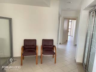 Forumland Real Estate, Epaggelmatikos grapheiakos choros 120t.m.