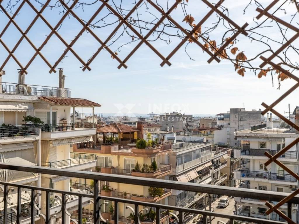 Θέα από μπαλκόνι