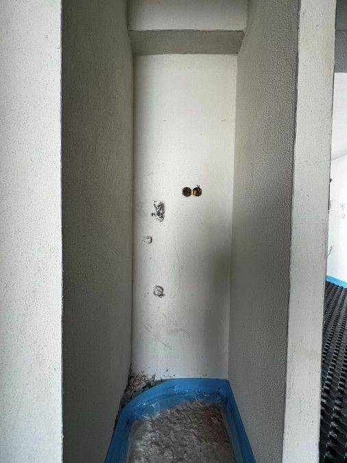 CHoros exo apo to mpanio gia plynterio roychon.