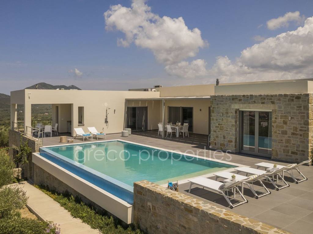 VILLA CASTLE VIEW III