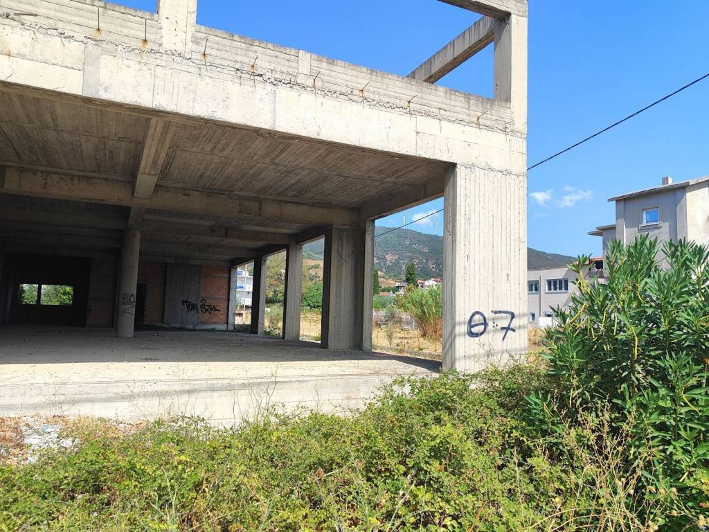 SE ANERCHOMENE PERIOCHE