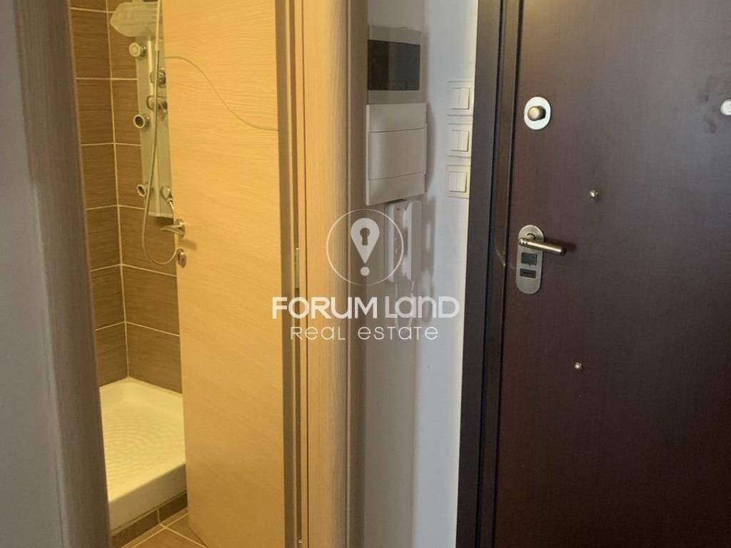 Forumland Real Estate, Μπάνιο