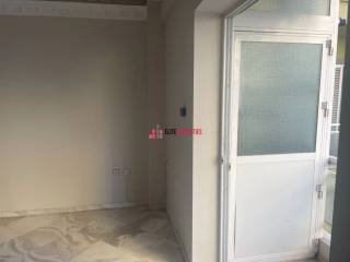 ΑΠΟΘΗΚΗ ΣΤΟ ΜΠΑΛΚΟΝΙ