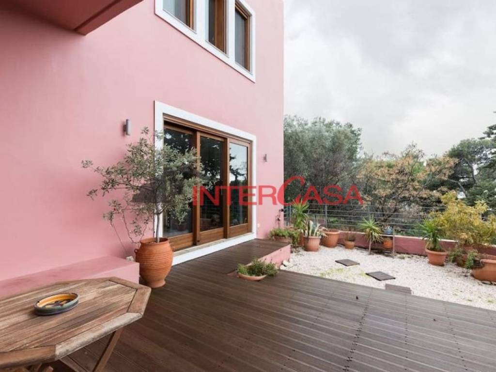 Θέα από μπαλκόνι