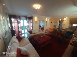 Forumland Real Estate, Σαλόνι