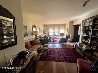 Forumland Real Estate, Σαλόνι με τζάκι