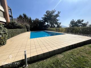 Forumland Real Estate, πισίνα