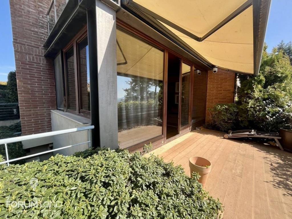 Forumland Real Estate, Βεράντες