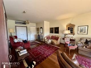 Forumland Real Estate, Σαλόνι με τζάκι