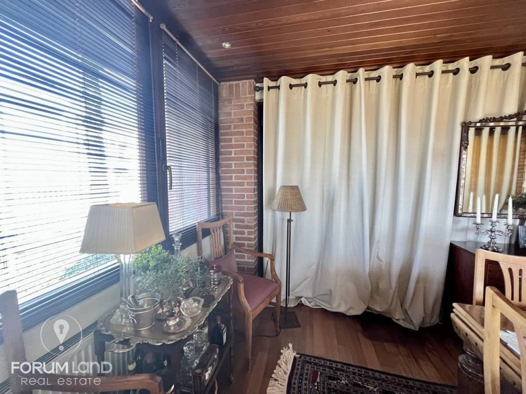 Forumland Real Estate, Τραπεζαρία