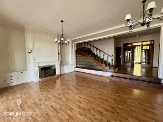 Forumland Real Estate, Σαλόνι με τζάκι