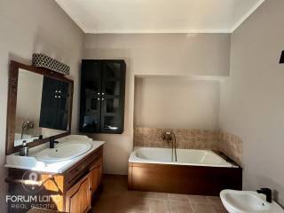 Forumland Real Estate, Mpanio