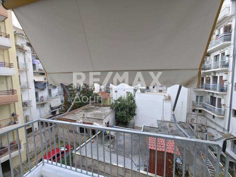 Θέα από μπαλκόνι