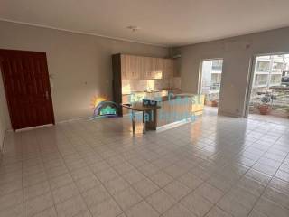 Σαλοκουζίνα