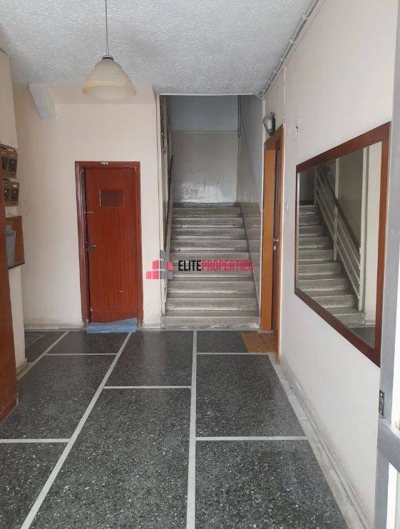 ΕΙΣΟΔΟΣ ΠΟΛΥΚΑΤΟΙΚΙΑΣ