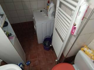 ANYPLACE MESITIKES YPERESIES