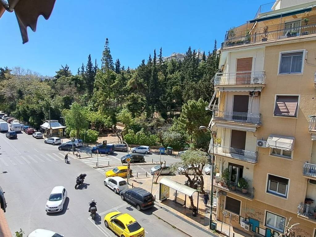 THea apo to Mpalkoni