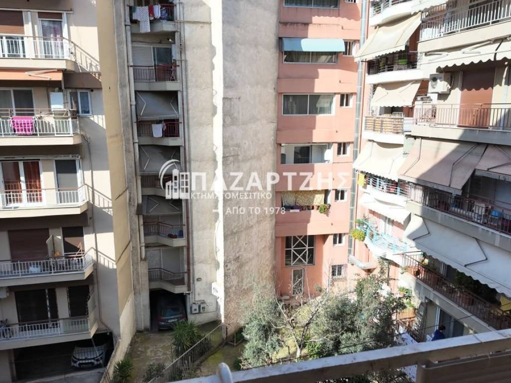 Θέα από μπαλκόνι