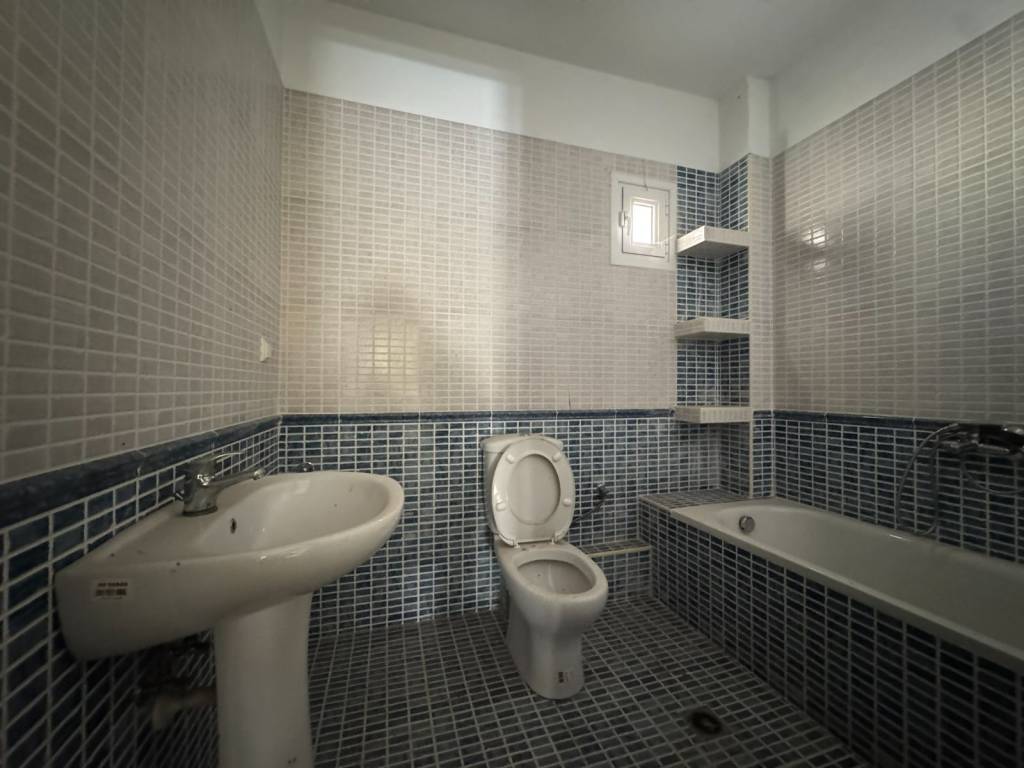 Μπάνιο δεύτερος όροφος