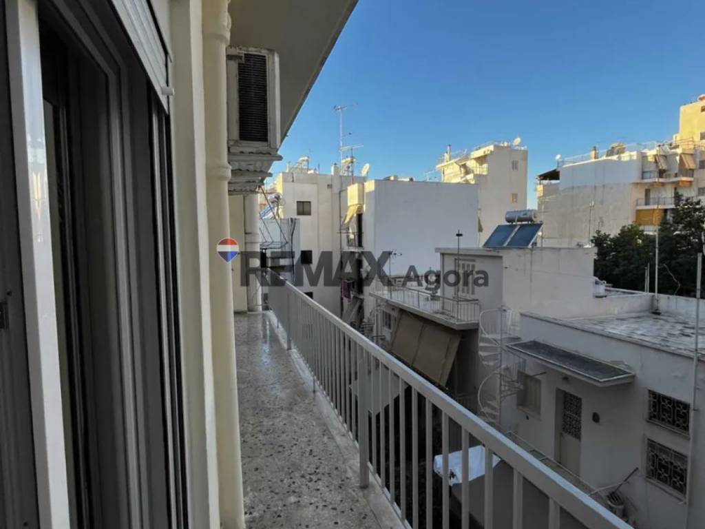 Θέα από μπαλκόνι