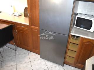 ΑΠΟΨΗ ΚΟΥΖΙΝΑΣ-ΚΑΤΩ ΕΠΙΠΕΔΟ-ΣΥΣΚΕΥΕΣ