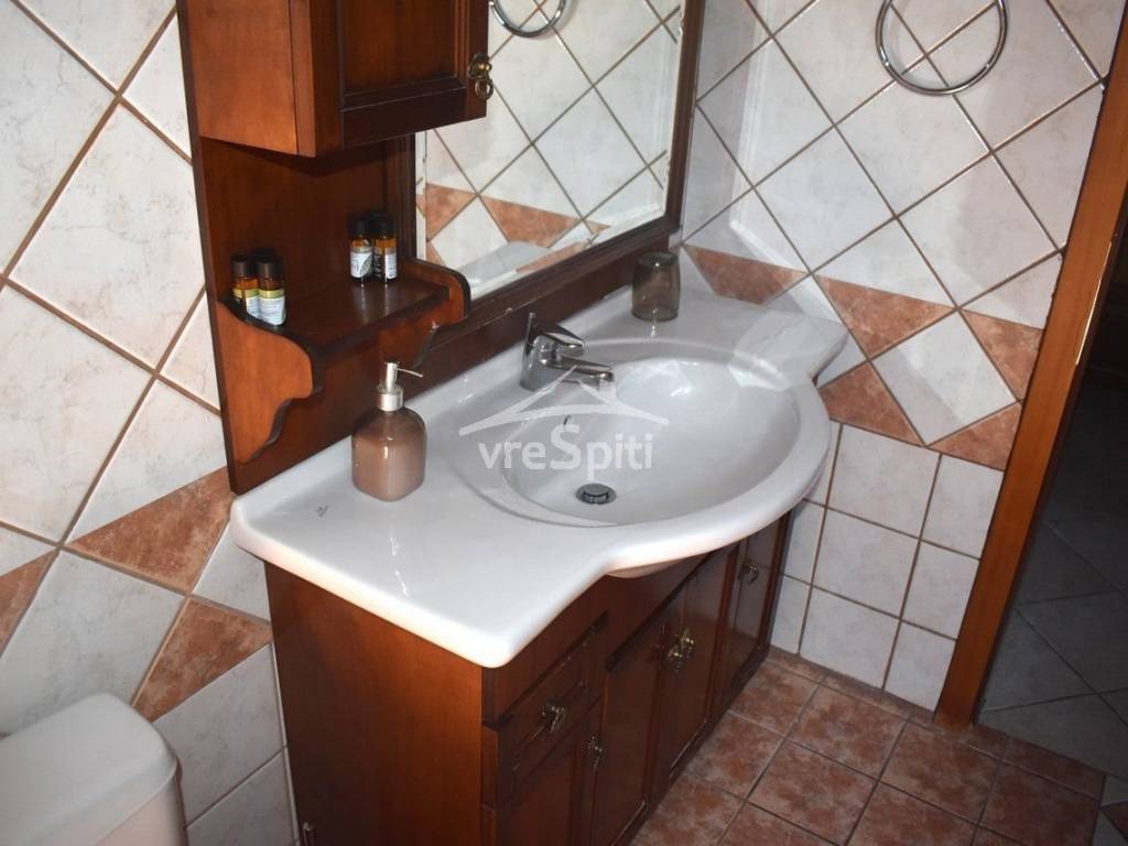 ΑΠΟΨΗ ΛΟΥΤΡΟΥ